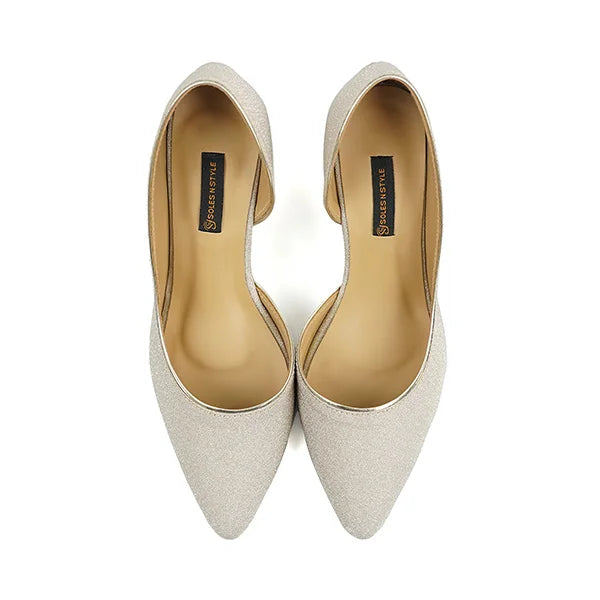 Shine Bright Like a Diamond in These Gold Pumps( SNS-924011)