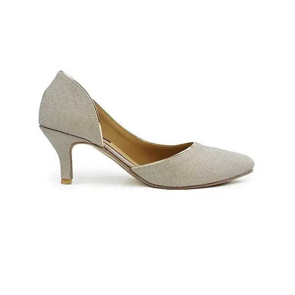 Shine Bright Like a Diamond in These Gold Pumps SNS-924011